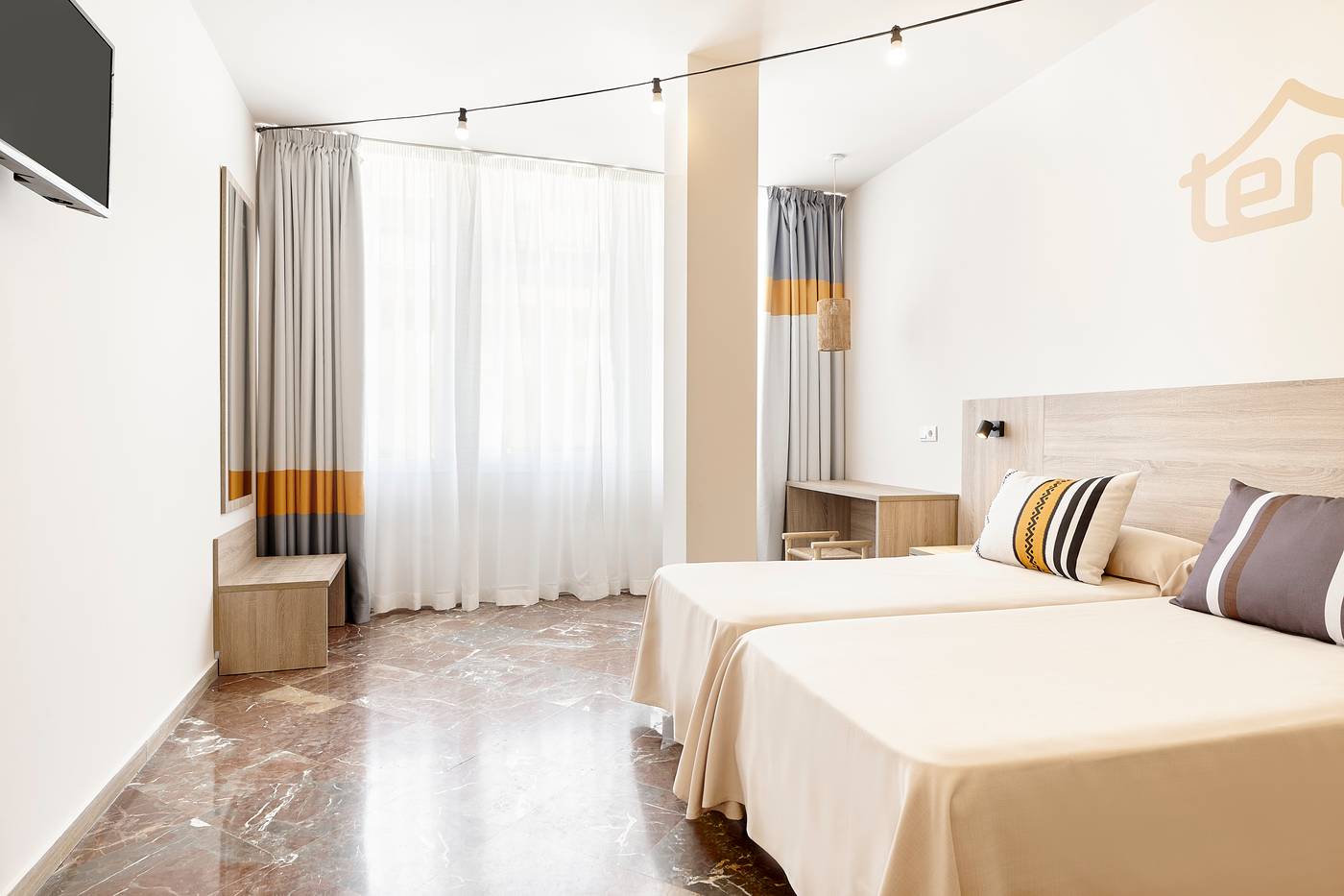 tent-Torremolinos-Room-11