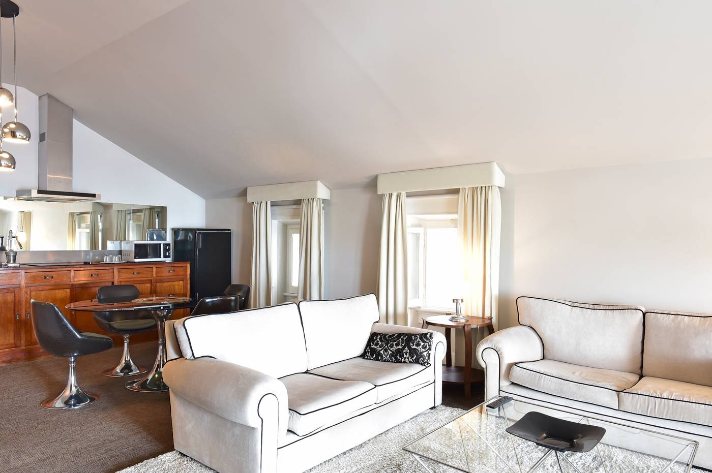 Palacete-Chafariz-Del-Rei-by-Unlock-Hotels-Room-12