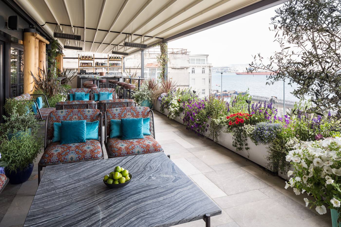Novotel-Istanbul-Bosphorus-Terrace-55