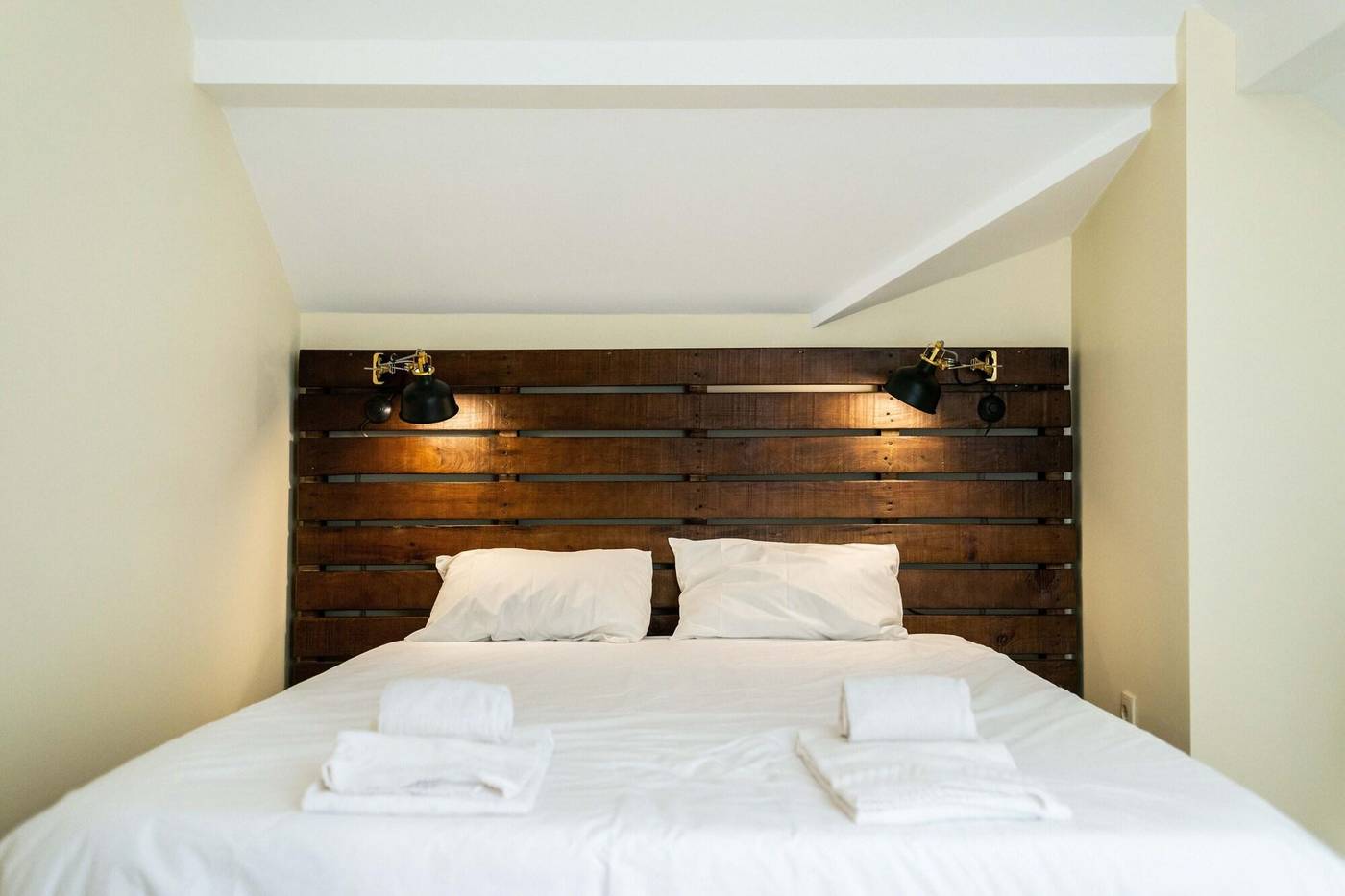 Sant-Jordi-Hostels-Lisbon-Room-38