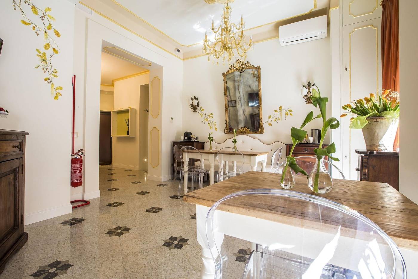 Trastevere-Royal-Suite-Lobby-16