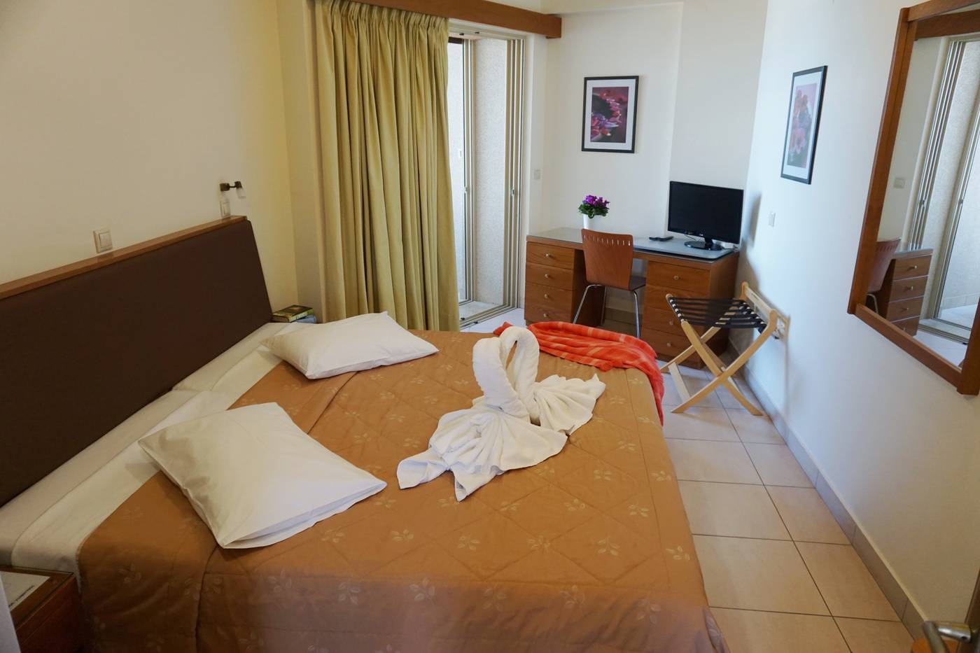 Sitia-Bay-Room-21