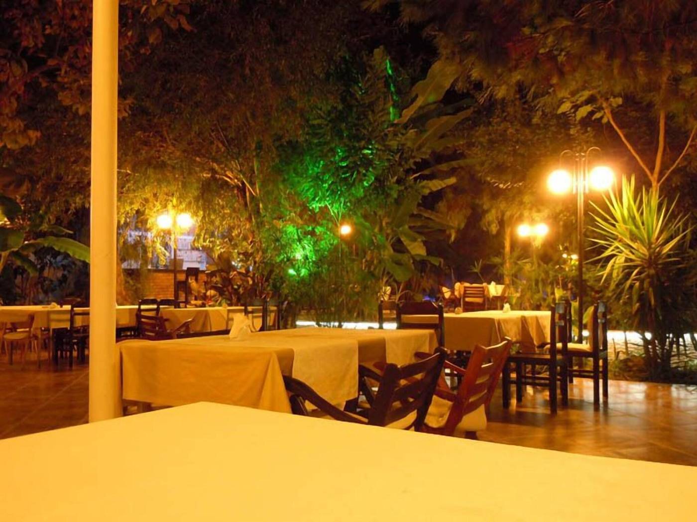 Vanilla-Restaurant-23