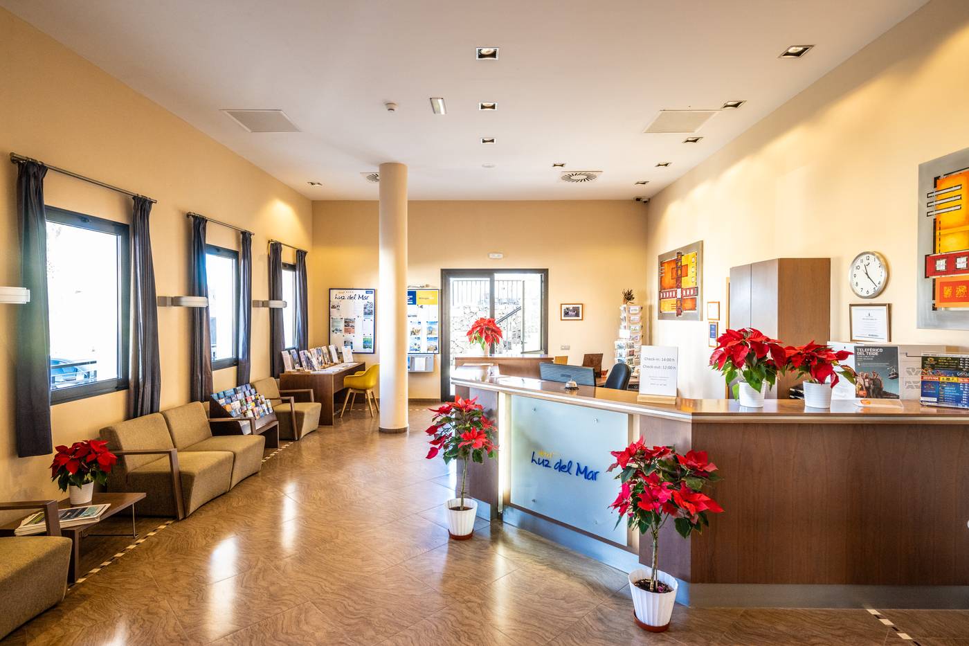 Luz-del-Mar--Lobby-49