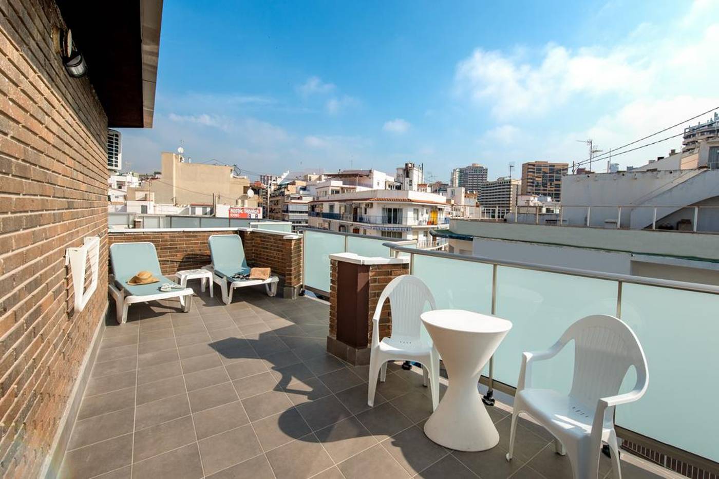 Estudios-Benidorm-Room-8