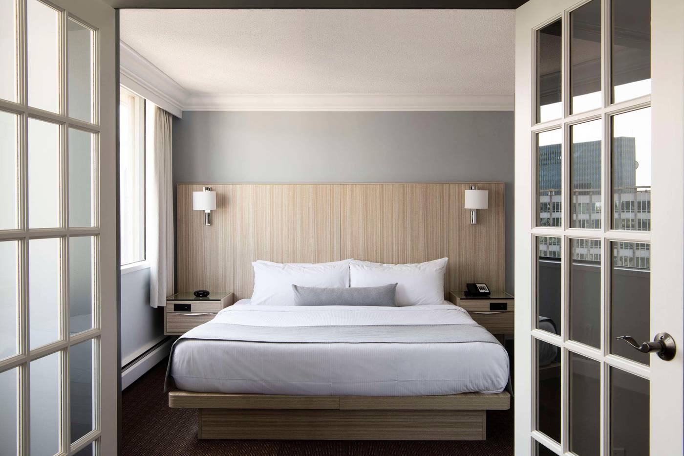 Century-Plaza-Hotel---Spa-Vancouver-Room-52