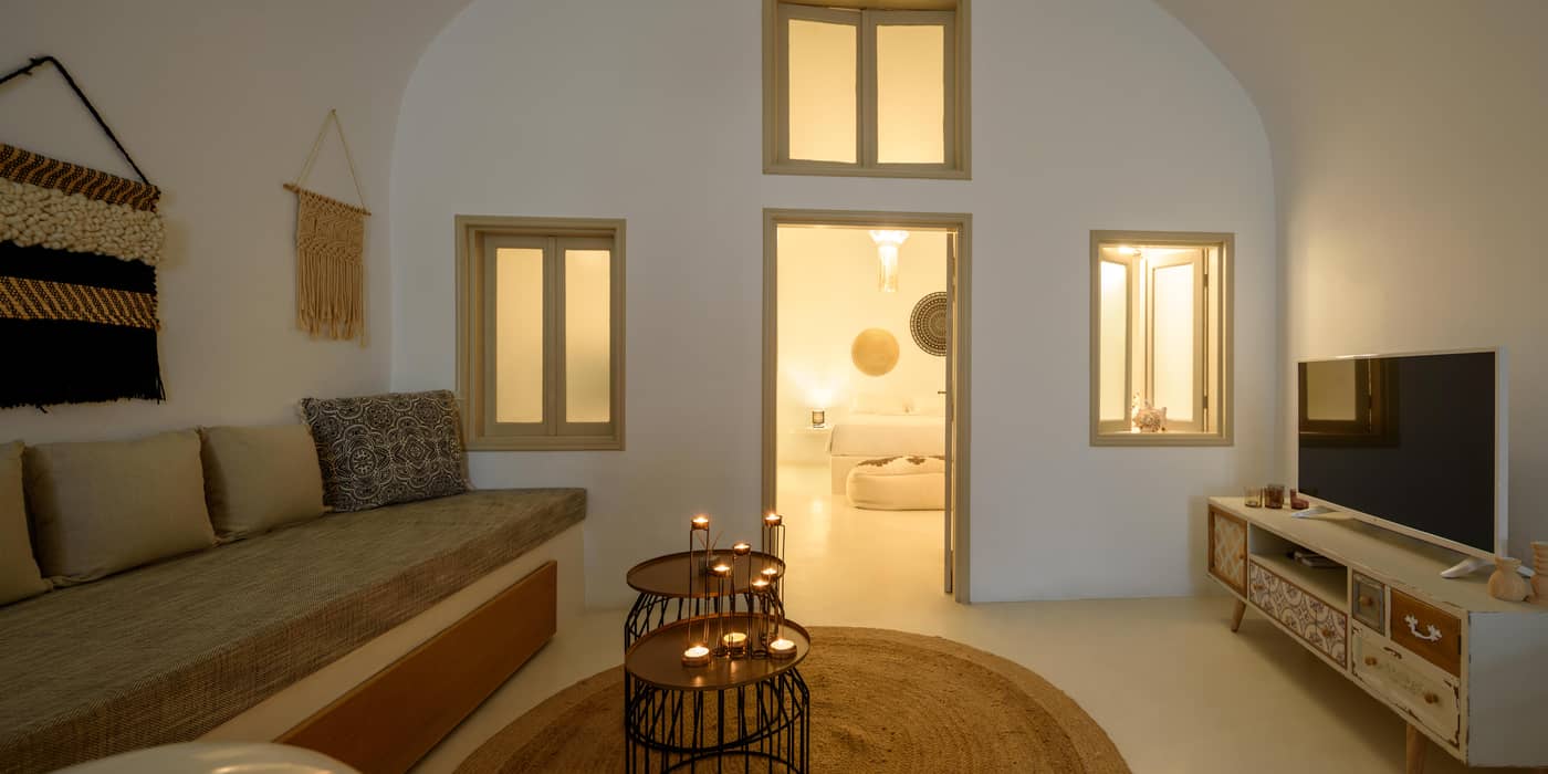 Suite-Home-Santorini-Room-9