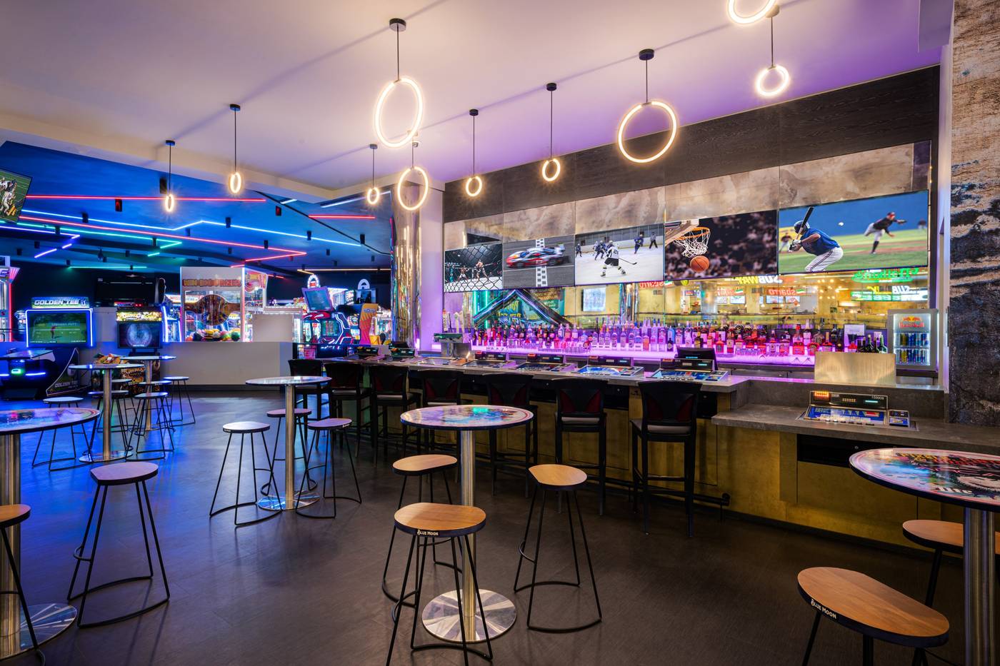 Horseshoe-Las-Vegas-Sports-and-Entertainment-14