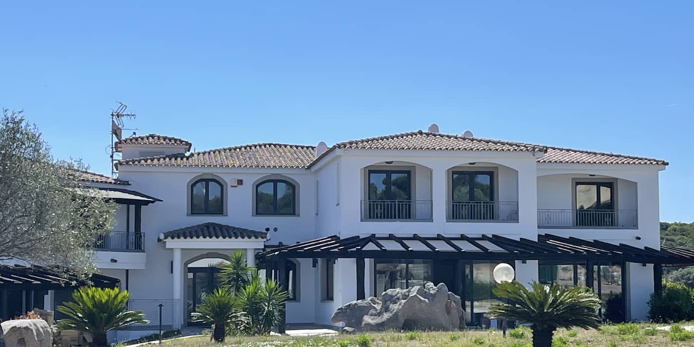 La-Smeraldina-Resort-Lobby-14