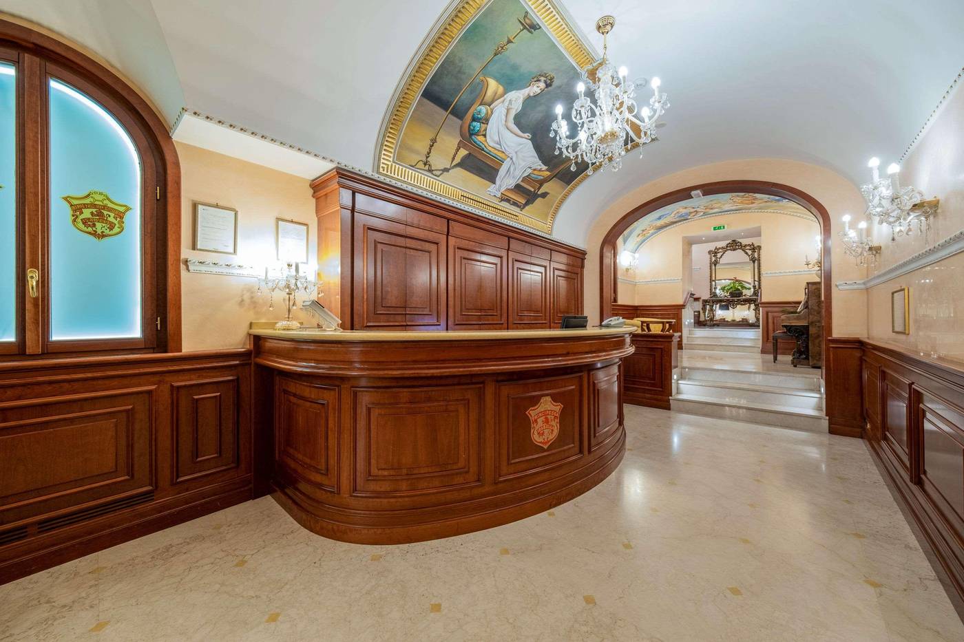 Clarion-Collection-Hotel-Principessa-Isabella-Lobby-11