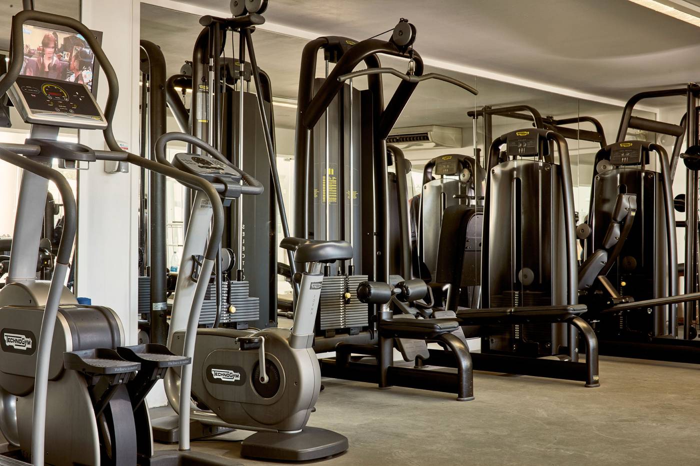 Grecian-Park-Hotel-Sports-and-Entertainment-55