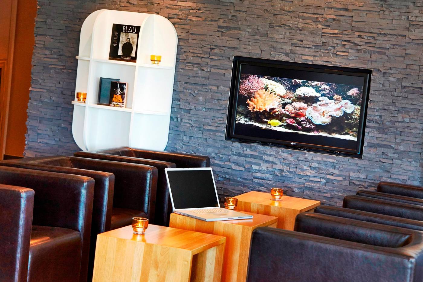 B-B-Hotel-Koln-West-Bar-17