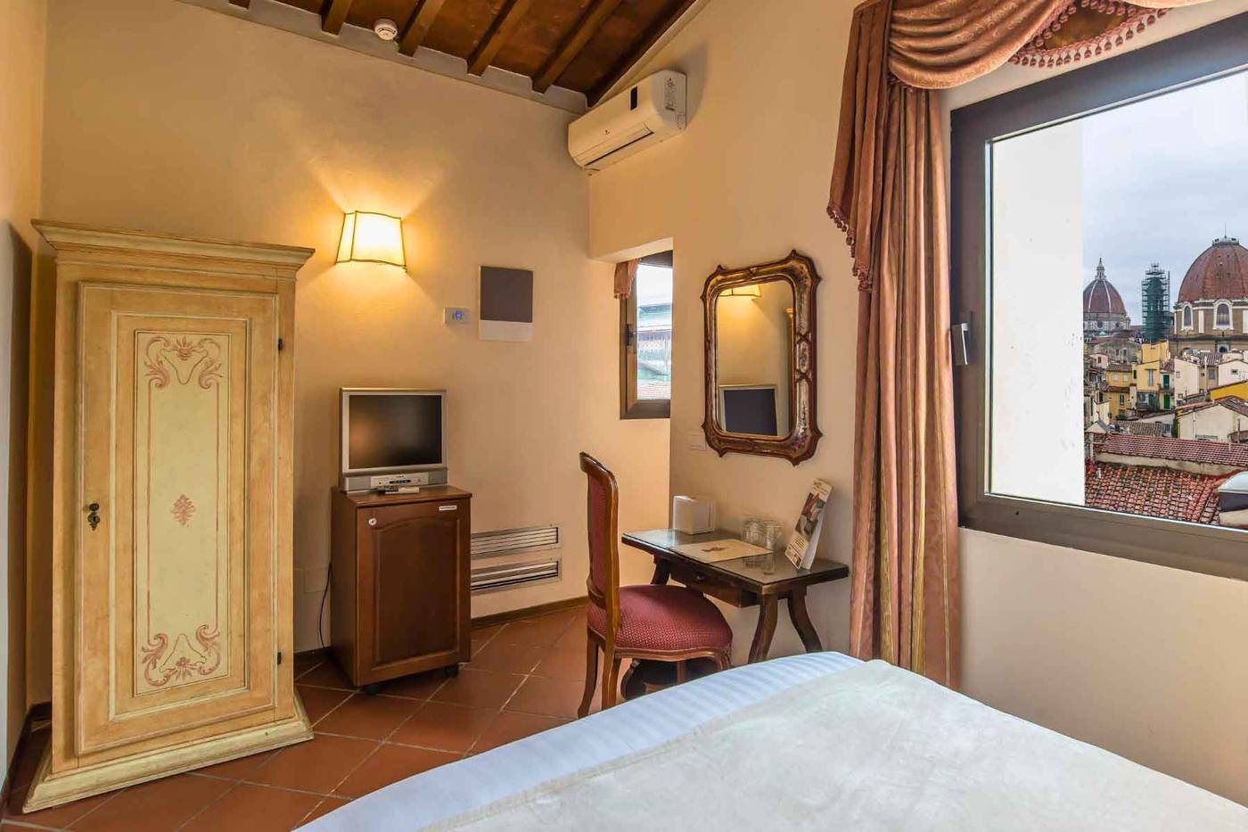 Atlantic-Palace-Room-8