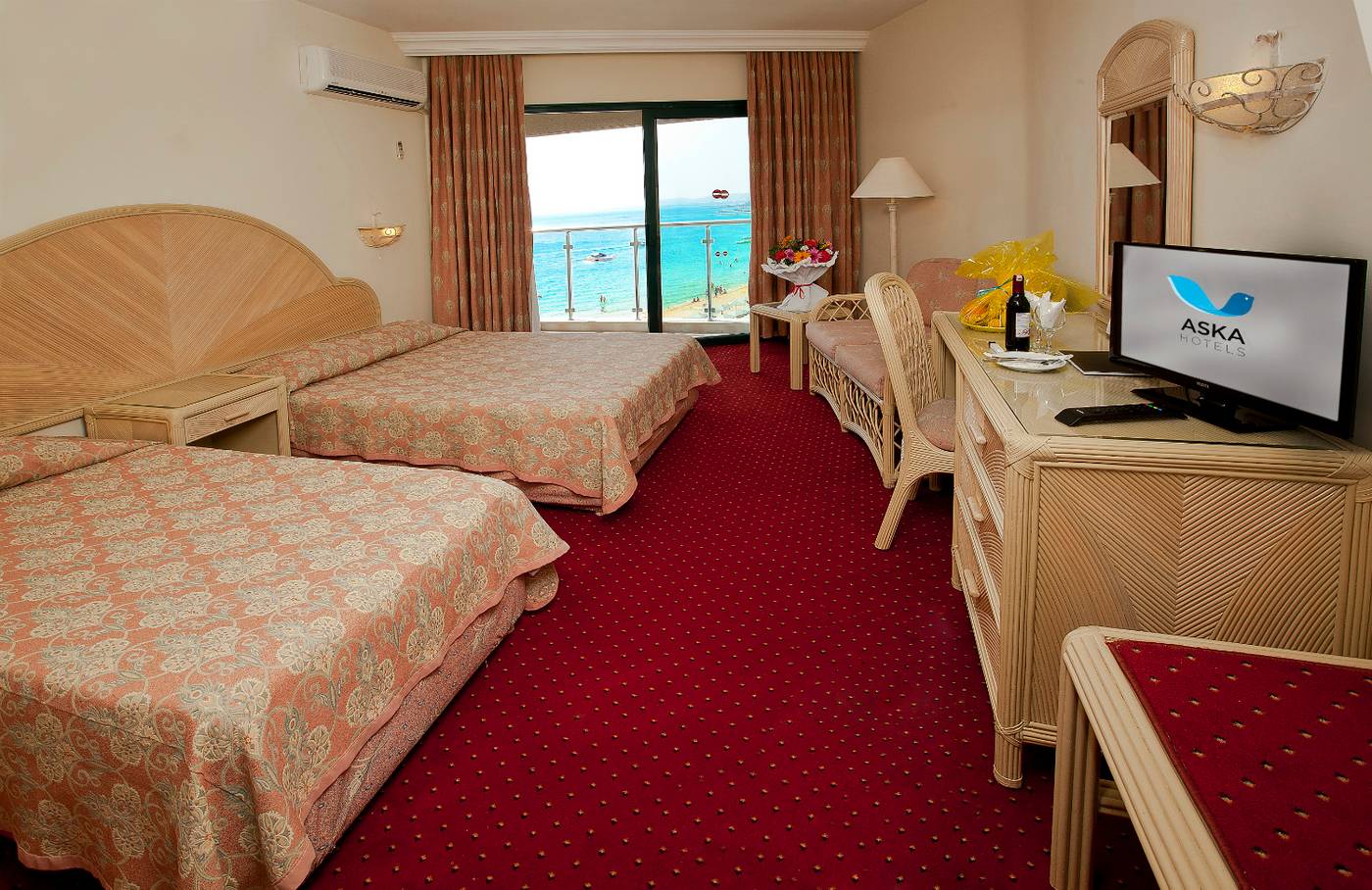 Aska-Just-In-Beach-Room-9