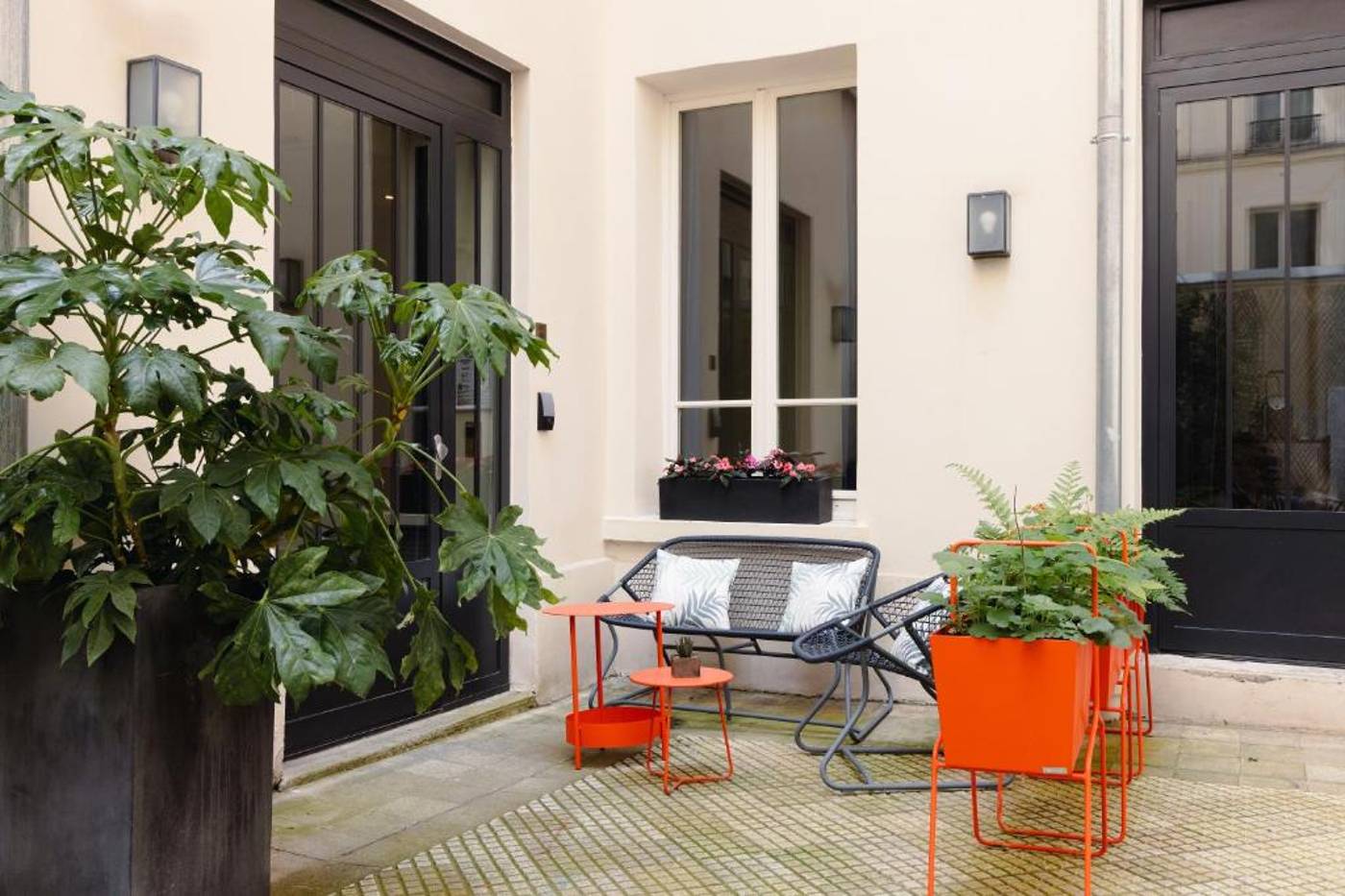 Hotel-Mayflower-Opera-Terrace-46