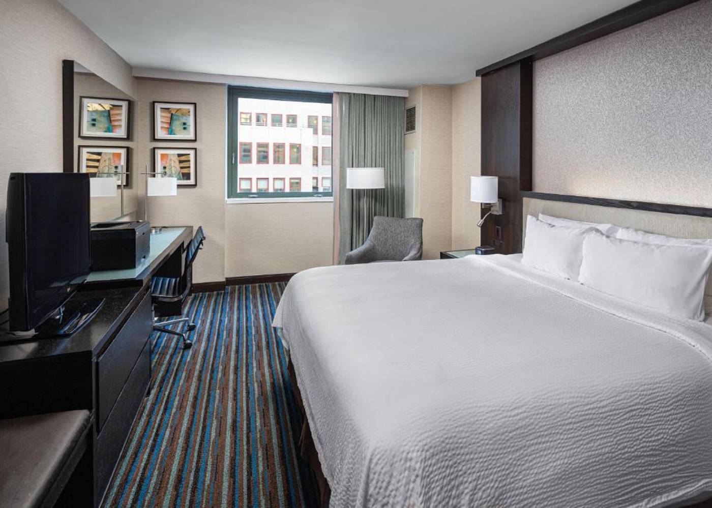 Courtyard-By-Marriott-New-York-Manhattan-Times-Squ-Room-24