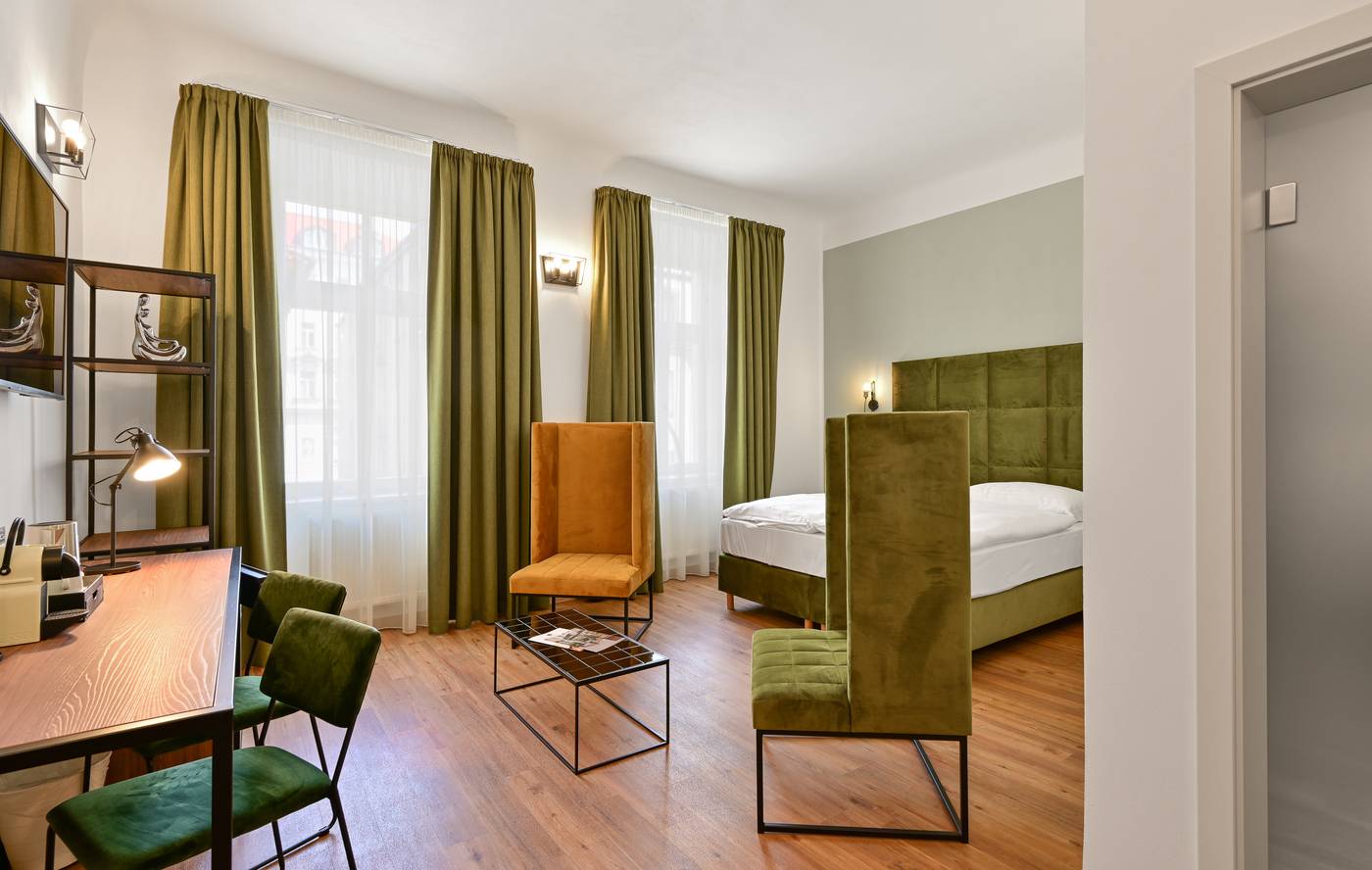 Hotel-Garden-Court-Room-20