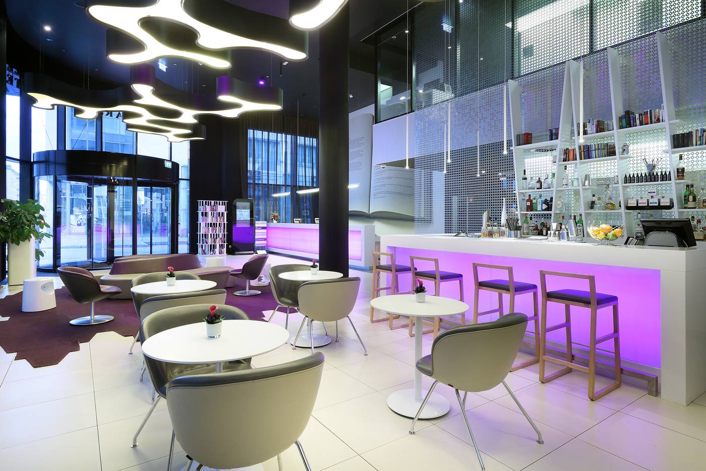 Eurostars-Book-Hotel-Bar-11