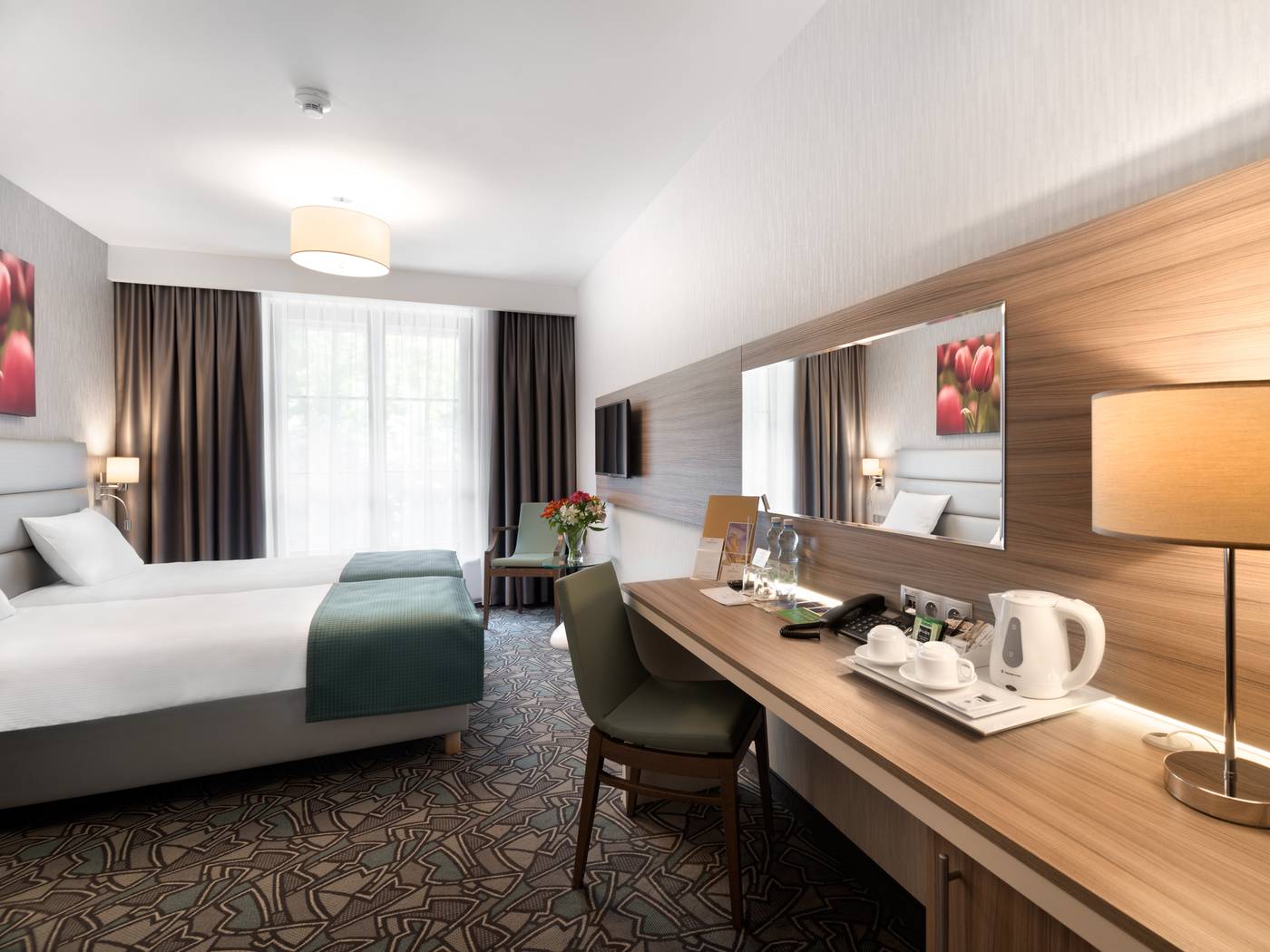 Golden-Tulip-Krakow-Kazimierz-Room-10