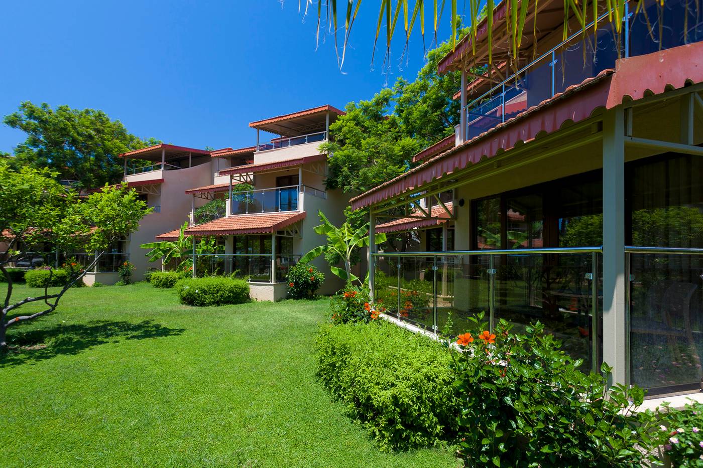 Club-Hotel-Turan-Prince-World-Select-Villa-General-view-15