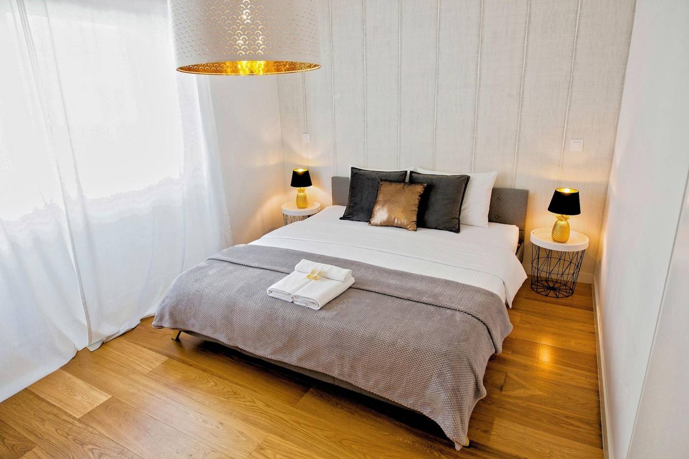 Industrial-Lisbon-Apartment---Adults-Only-Room-8