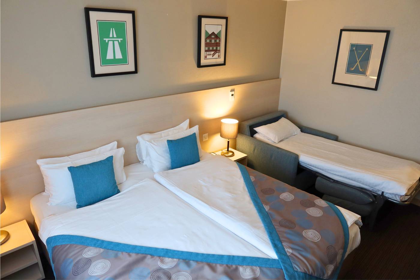 Hotel-Everness--Signature-Collection-Room-18