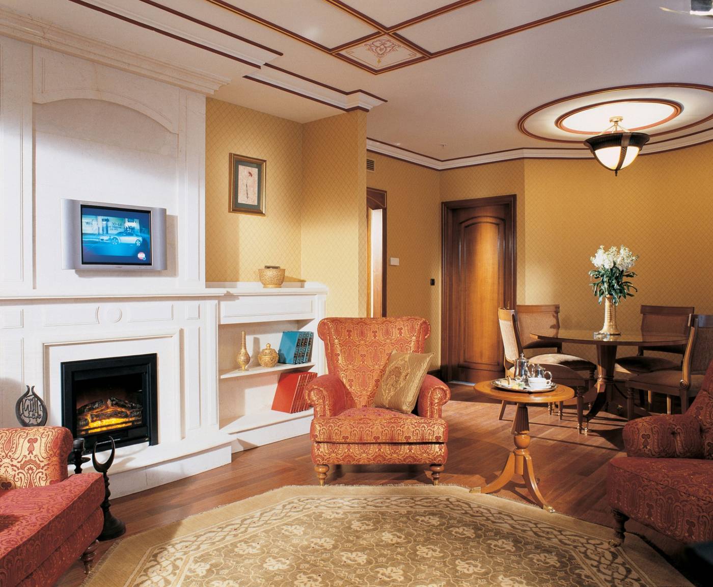 The-Central-Palace-Boutique-Room-17