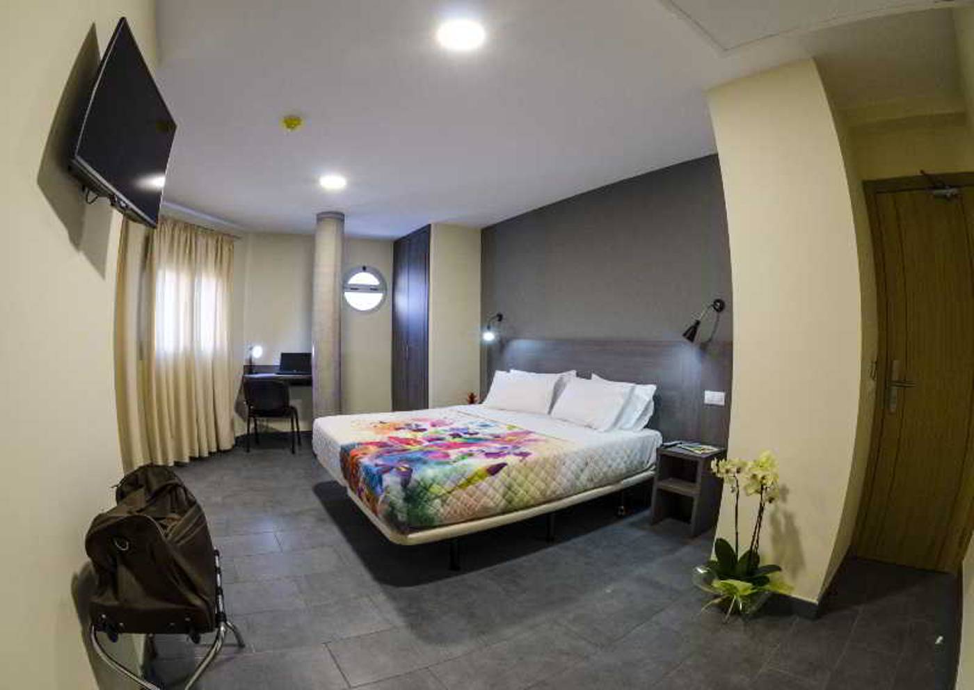 Hotel-Puerto-Canteras-Room-3