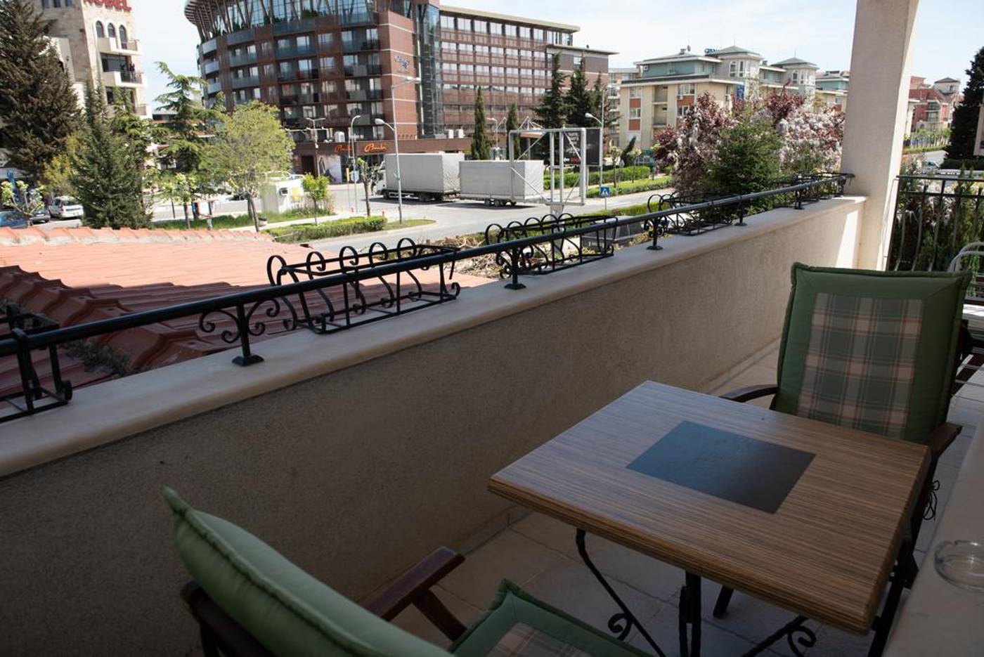 Villa-Maria-Revas-Terrace-8