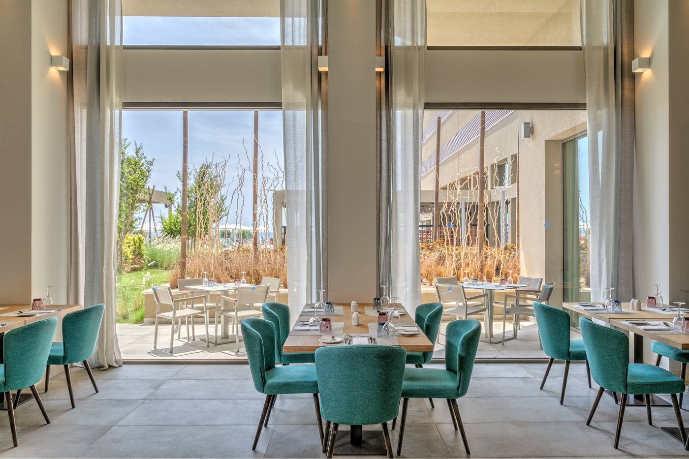 Amada Colossos Resort