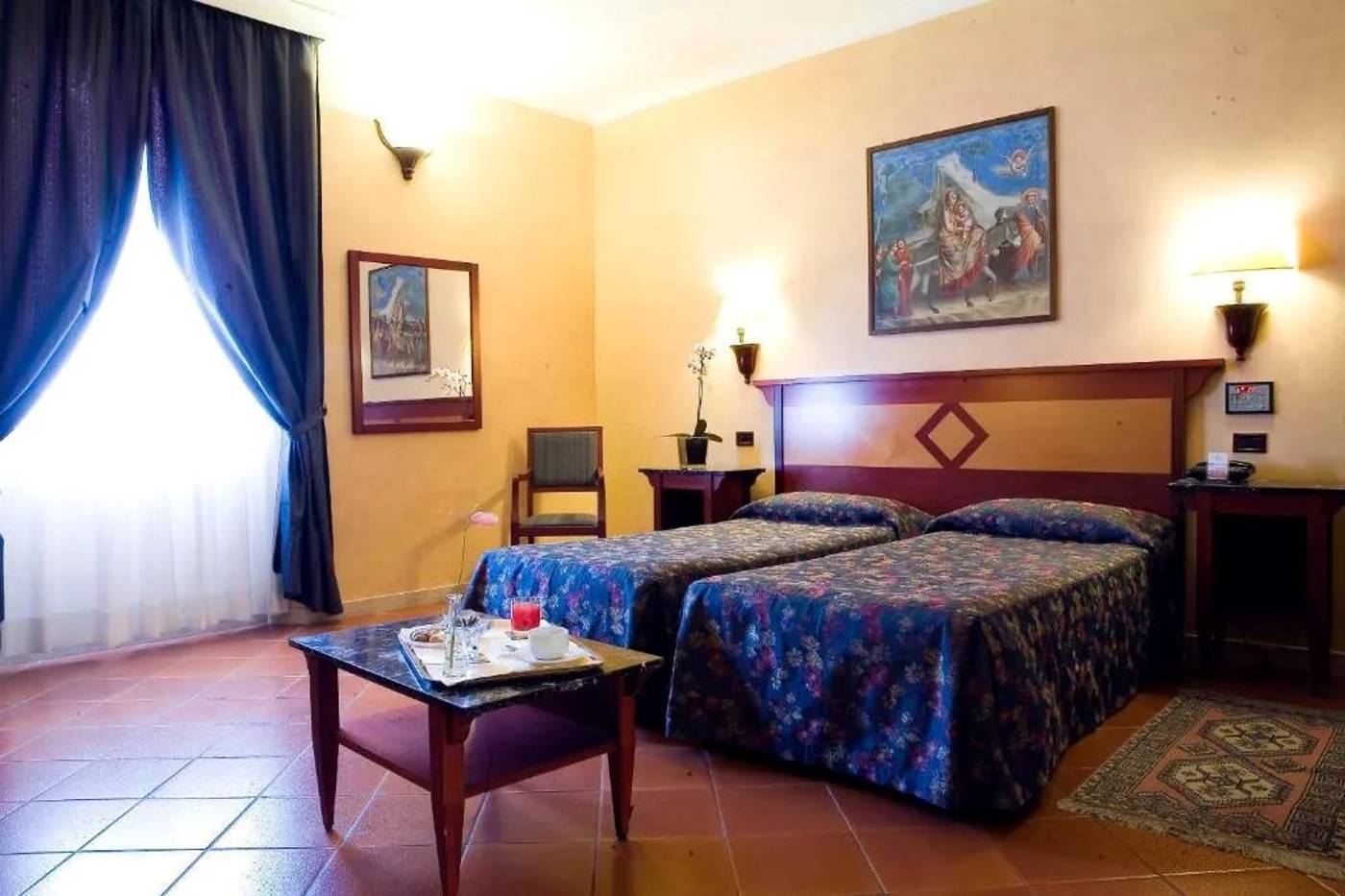 Corona-D-Italia-Hotel-Room-4