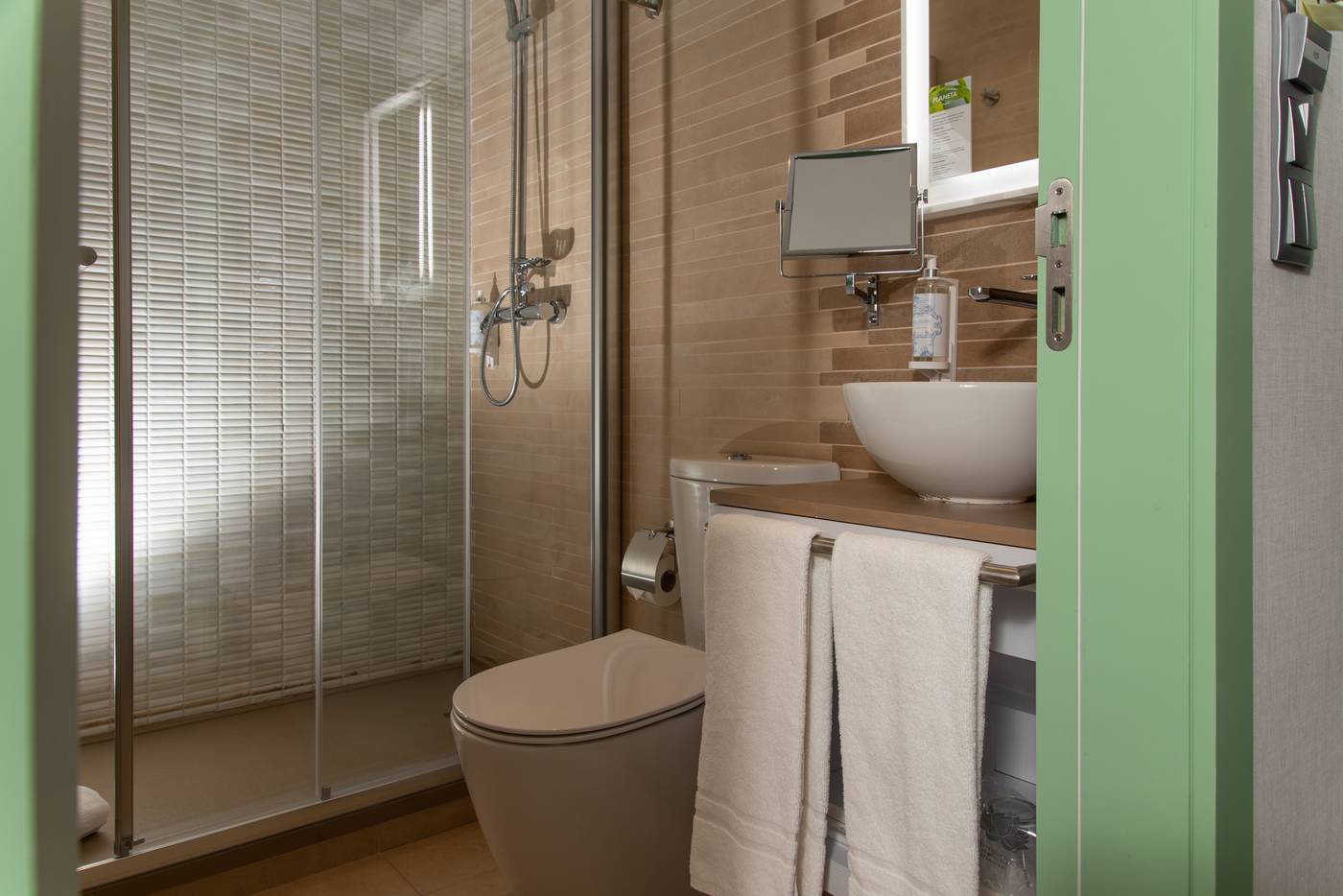 Be-Poet-Baixa-Hotel-Room-20