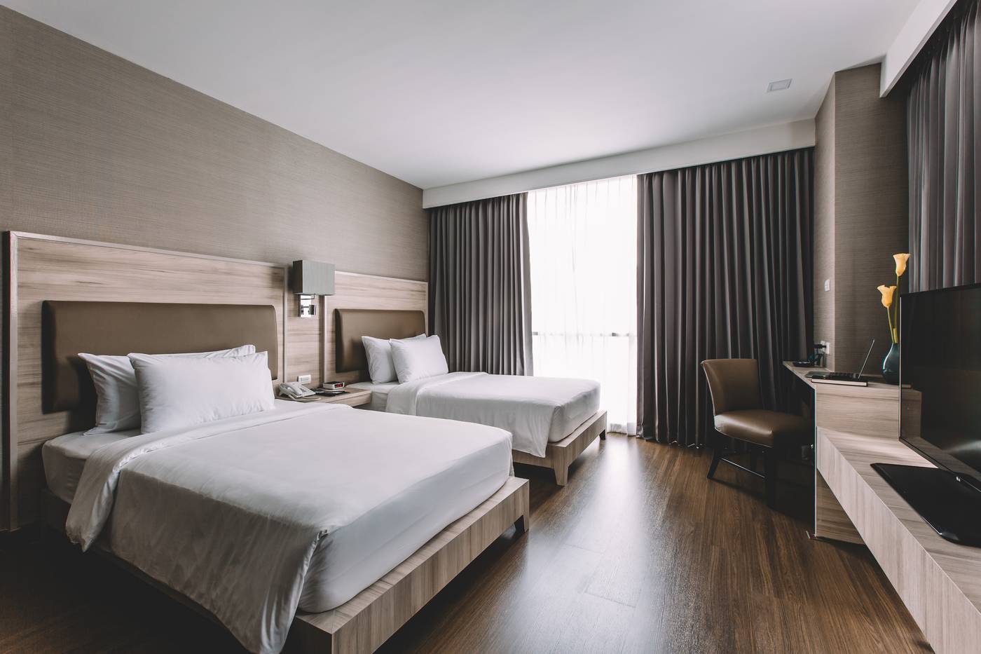 Adelphi-Suites-Bangkok-Room-44