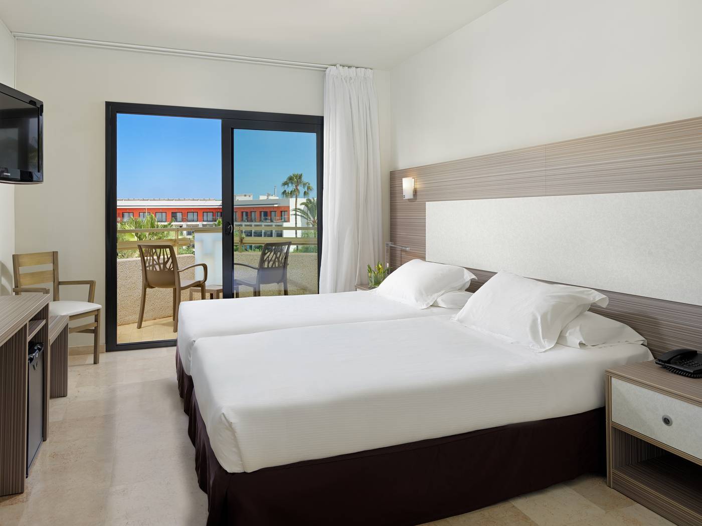 H10-Cambrils-Playa-Room-7