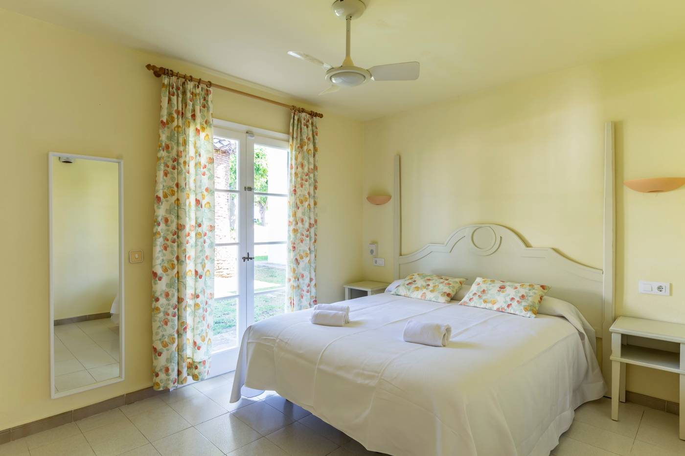 Las-Brisas-I---II-Room-46