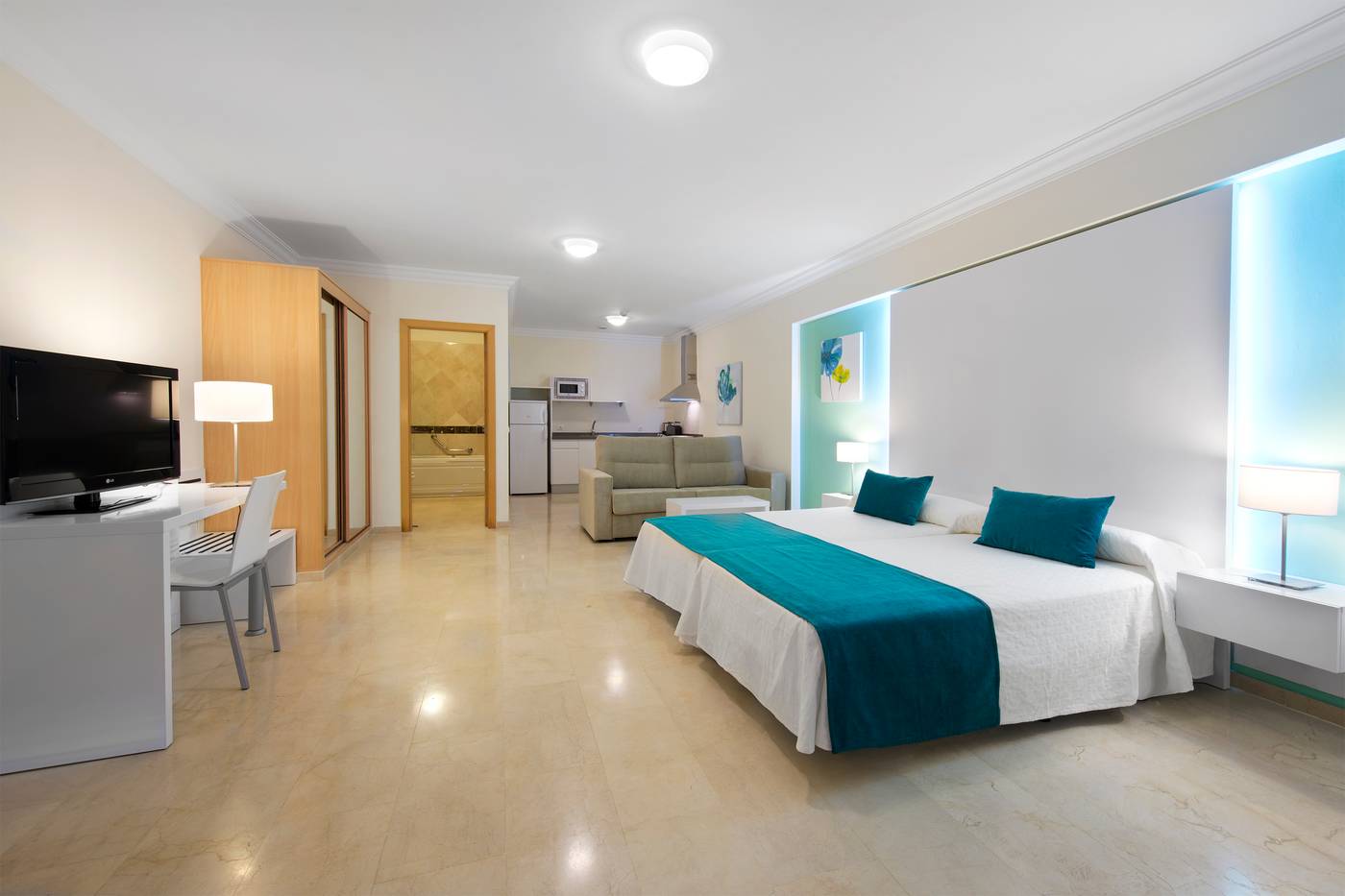 Panoramica-Heights-Room-12