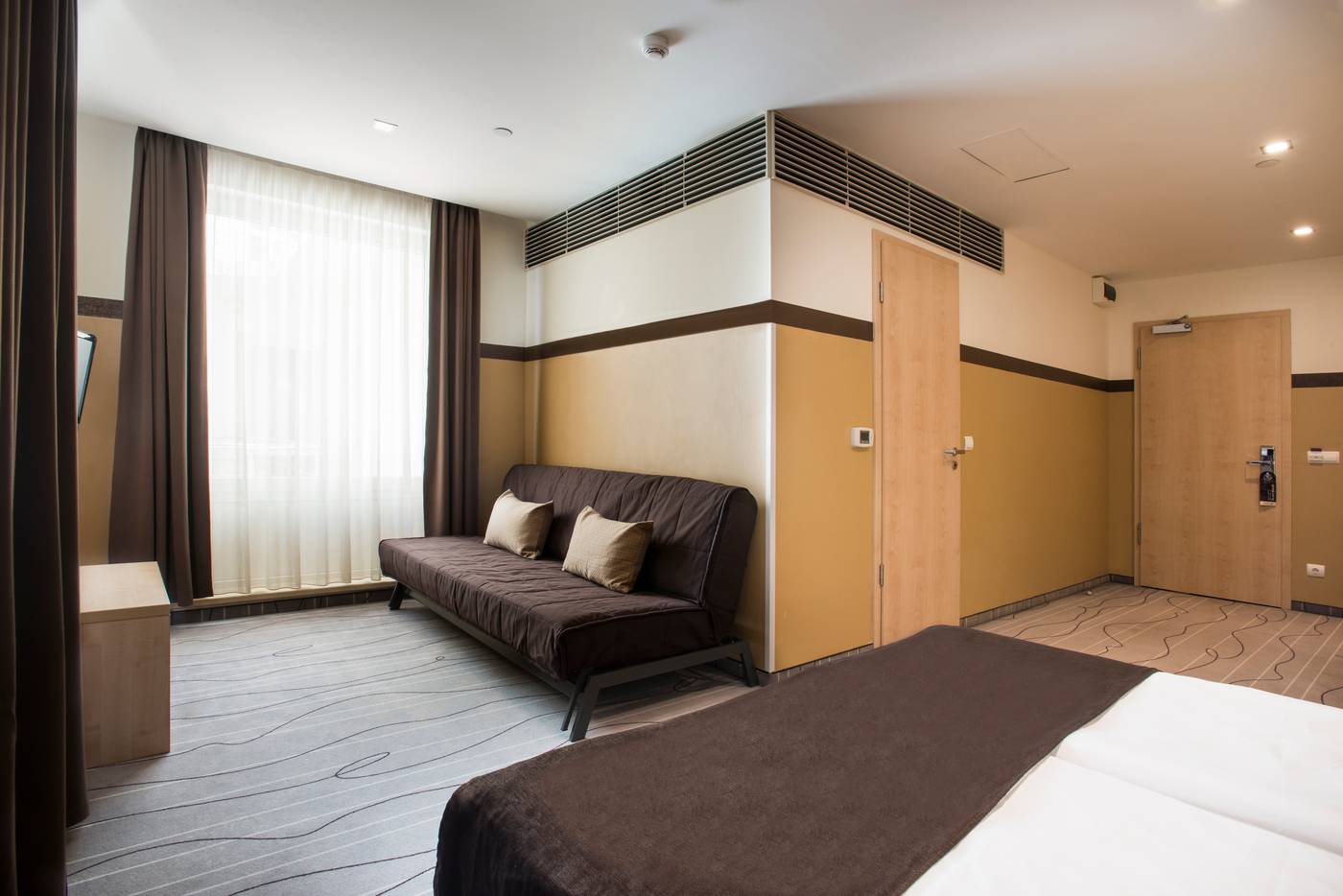 Promenade-City-Hotel-Room-11