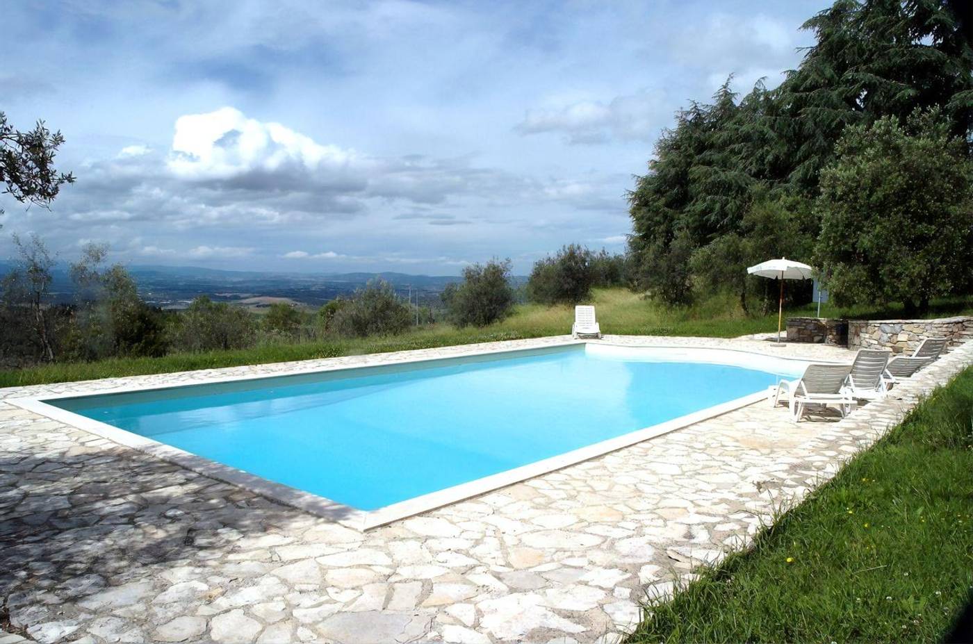 Agriturismo-Villa-Godenano-Pool-Relax-Pool-17
