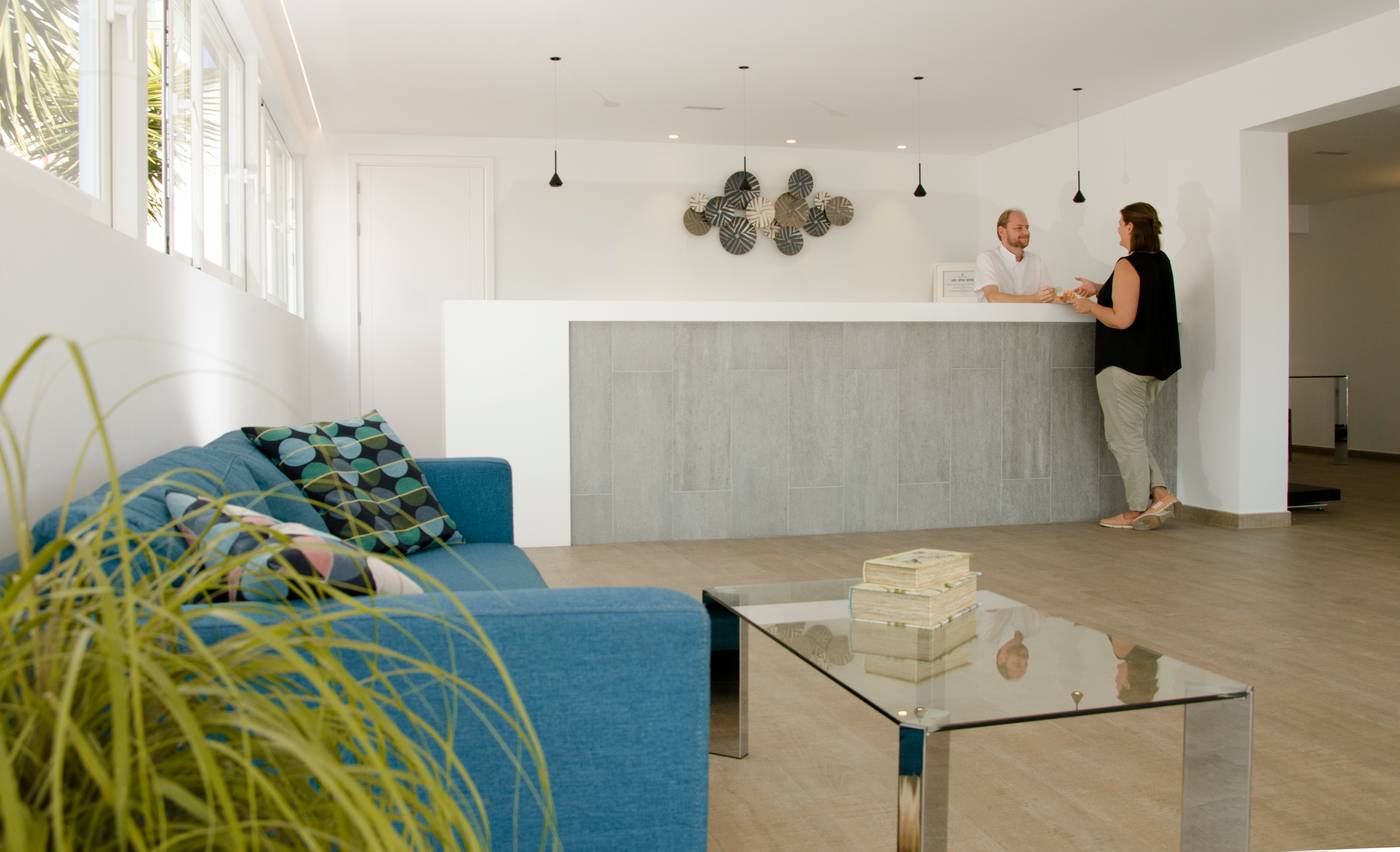 Ereza-Apartamentos-Los-Hibiscos-Lobby-36