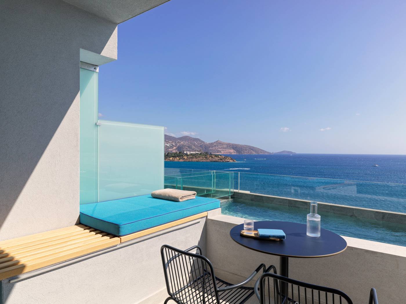 Avra-Collection-Hermes-Hotel-Room-83