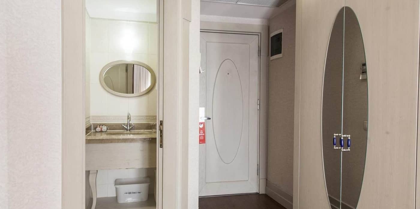 Faros-Old-City-Hotel-Room-30