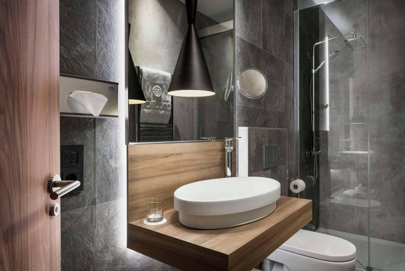 NH-Collection-Madrid-Gran-Via-Room-36