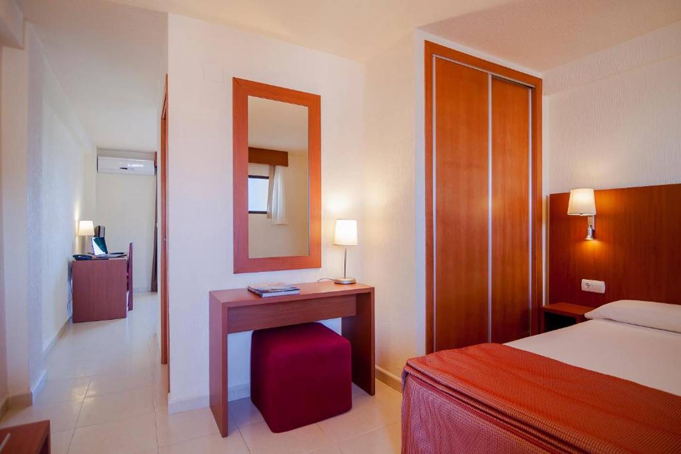 Hotel-Playas-De-Torrevieja-Room-21