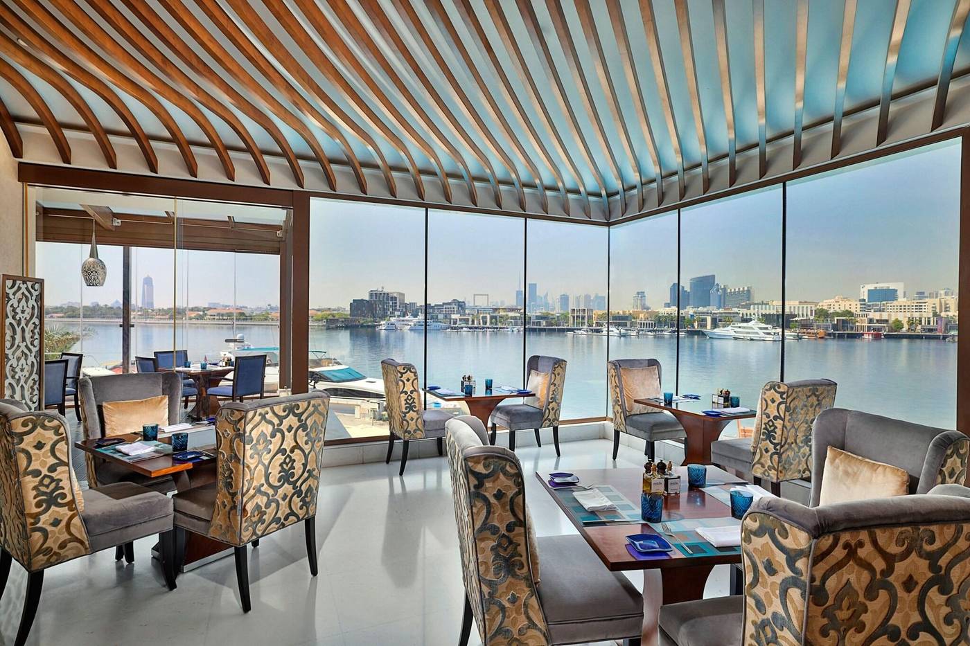 Sheraton-Dubai-Creek-Hotel-and-Towers-Restaurant-61