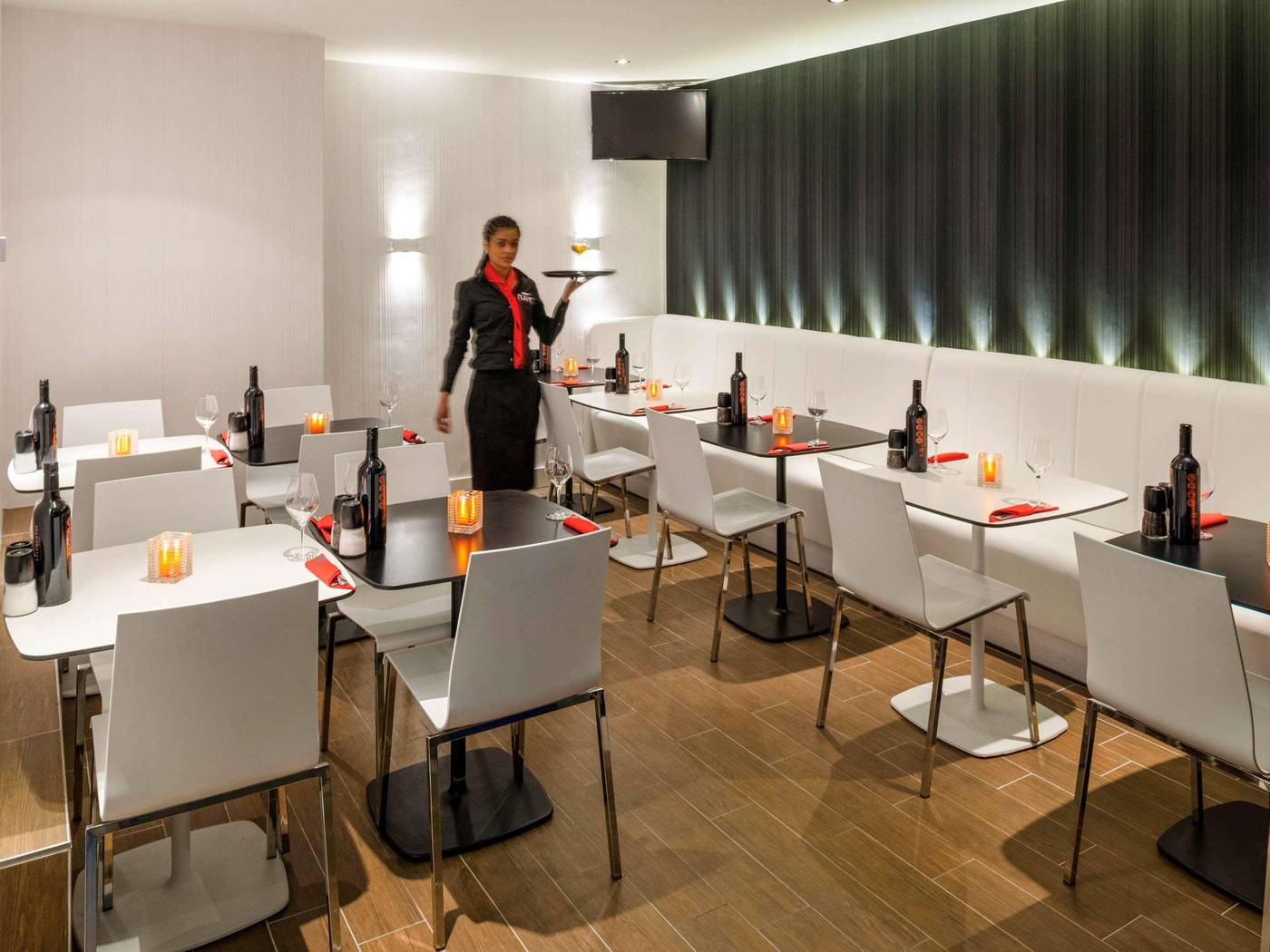 ibis-Styles-Amsterdam-Central-Station-Restaurant-50