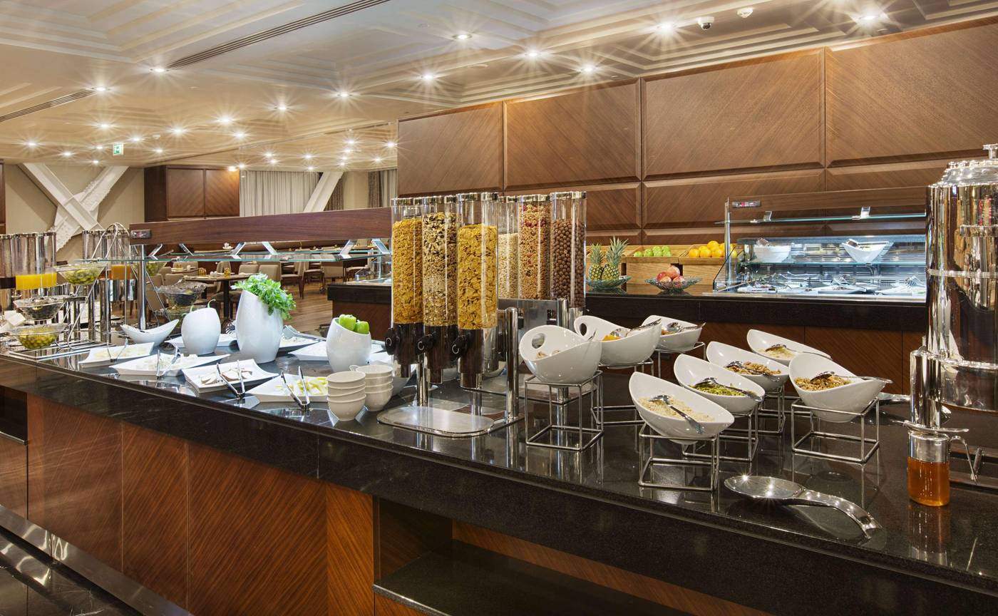 DoubleTree-by-Hilton-Istanbul---Avcilar-Restaurant-28