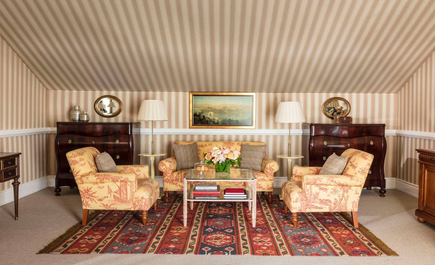 Villa-Padierna-Palace-Hotel-Room-45