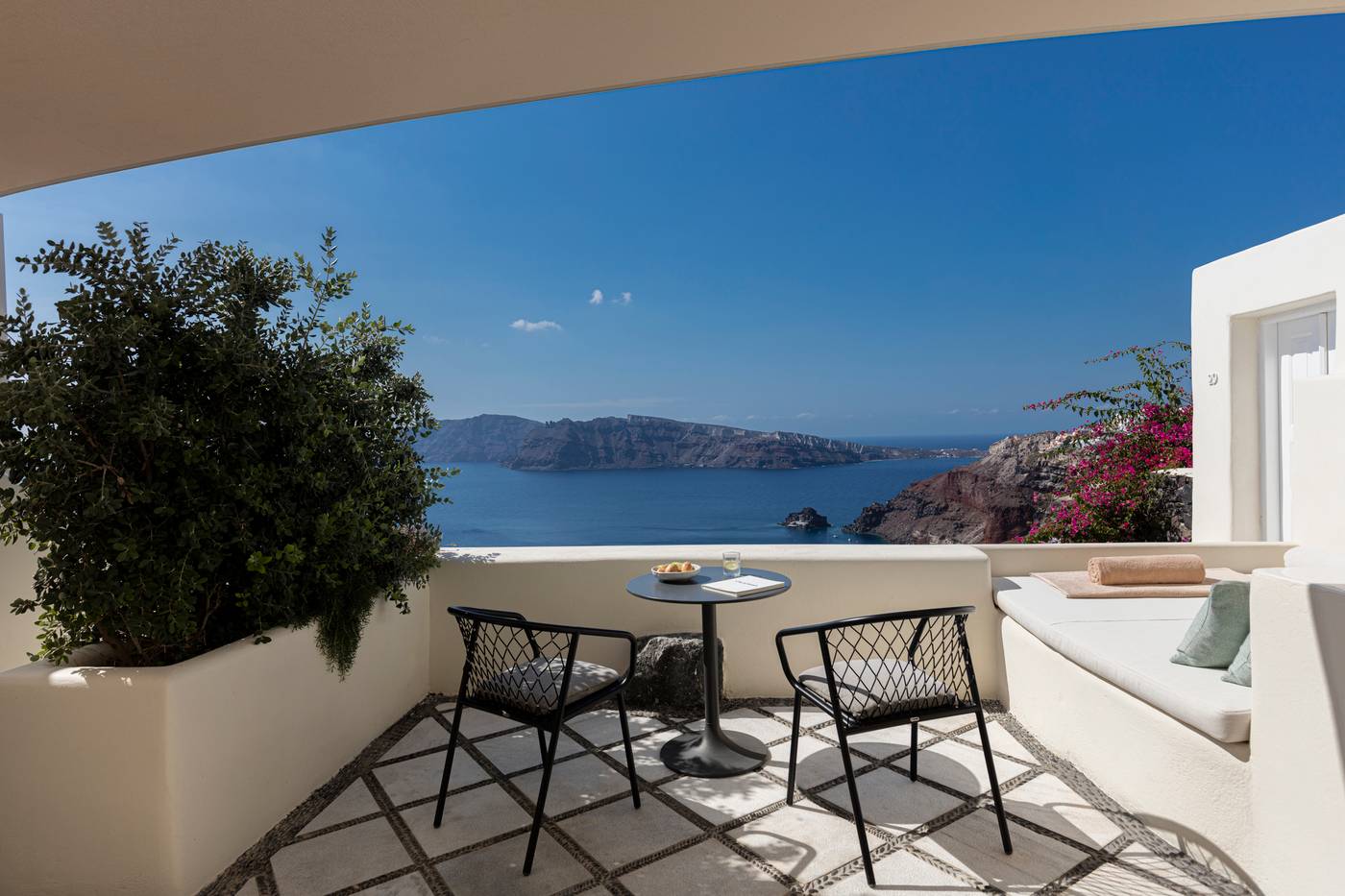 Canaves-Oia-Suites---Adults-Only-Room-67