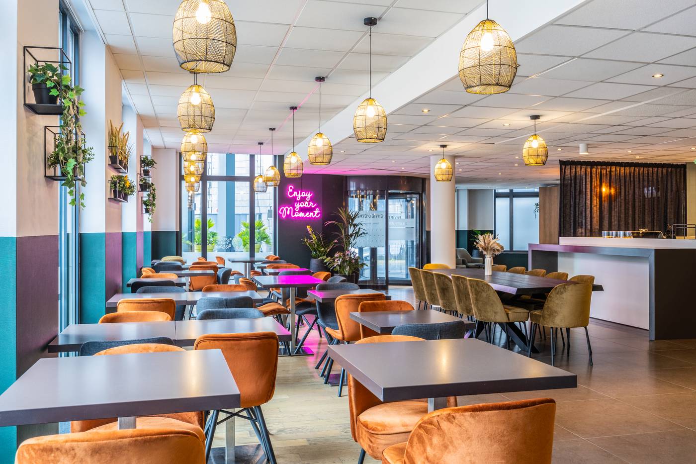 ibis-Styles-Brussels-Centre-Stephanie-Lobby-17