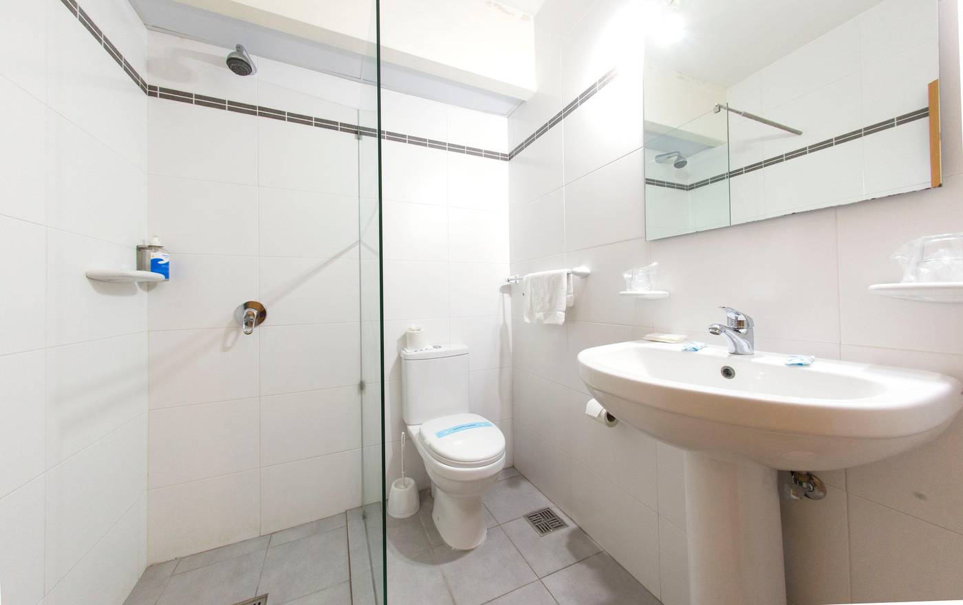 Alexandra-Hotel-Room-23